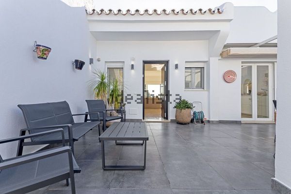 4-bedroom freehold villa in Marbella — photo 4 of 5