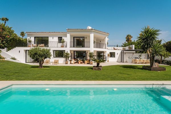 Detached house in Calle Jubrique, 44, Sierra Blanca, Marbella — image 2