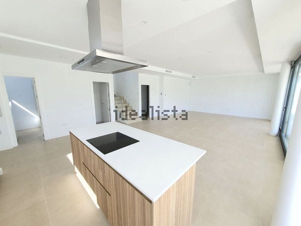 Detached house in Urb los Hidalgos, El Castillo, Manilva — image 4