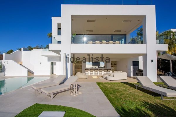 5-bedroom freehold villa in Estepona — photo 3 of 5