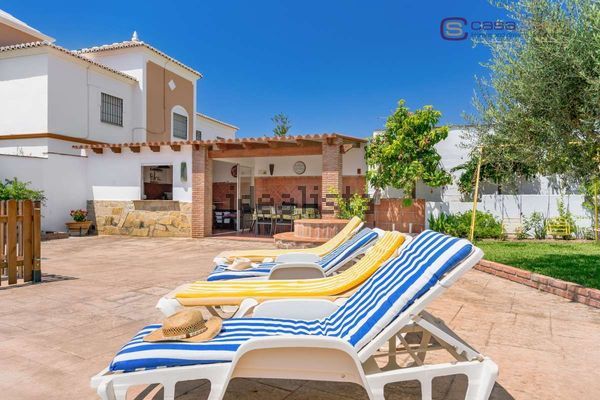 Detached house in Calle Sierramar, Nueva Nerja, Nerja — image 5