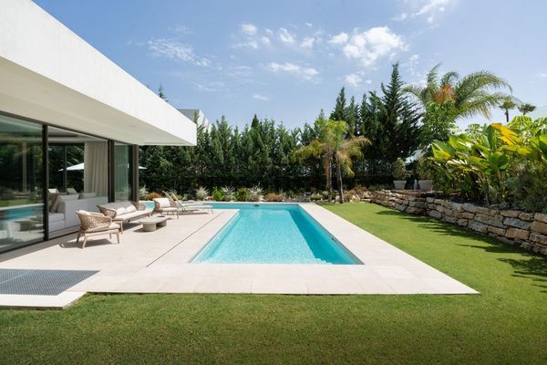 4-bedroom freehold villa in Marbella — photo 3 of 5