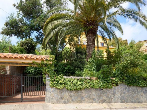 Detached house in Calle de les Suredes, Serra Brava, Lloret de Mar — image 4