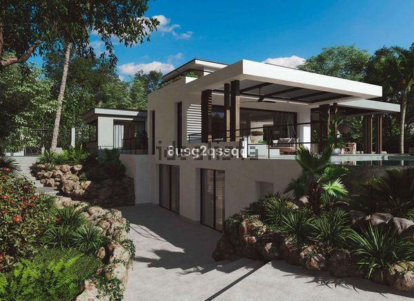 Detached house in Nagüeles, Marbella — image 4