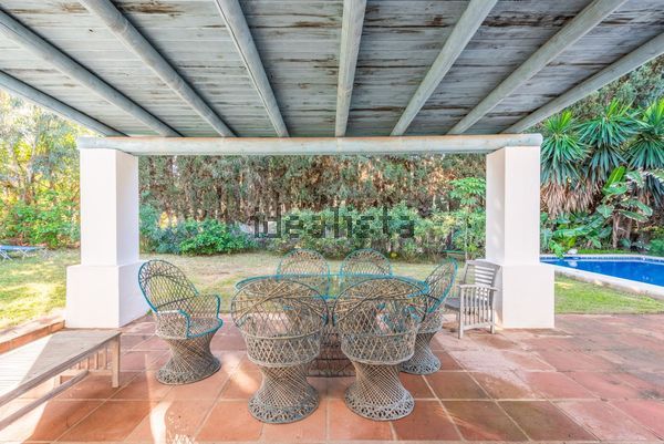 4-bedroom freehold villa in Marbella — photo 4 of 5