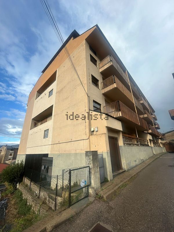 Ponent Dúplex en venta en Calle Ponent, Alp — idealista