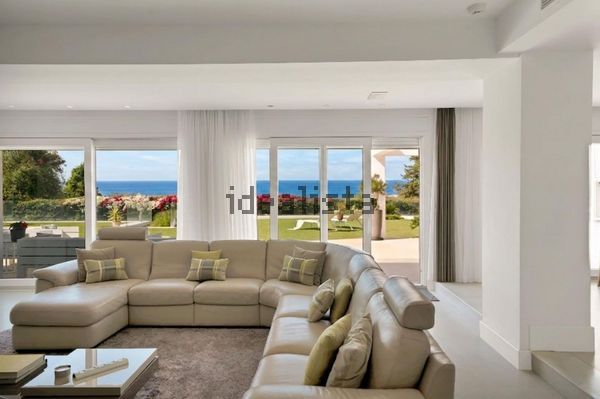 Detached house in Calle Campanillas, Sierra Blanca, Marbella — image 4
