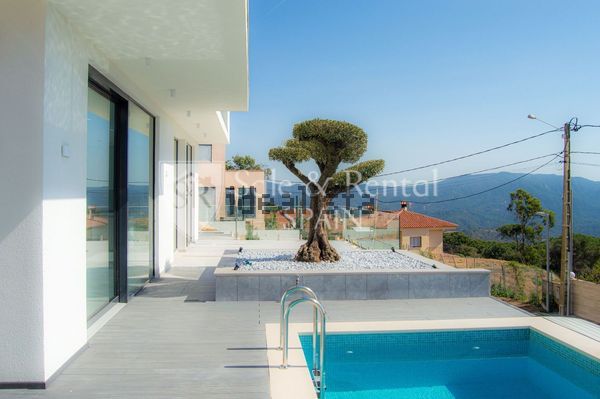 3-bedroom freehold villa in Lloret de Mar — photo 3 of 5
