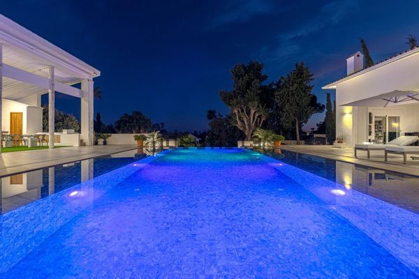 7-bedroom freehold villa in Marbella — photo 4 of 5