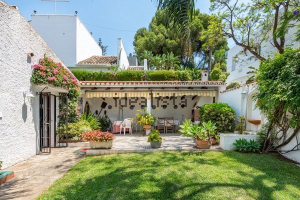 3-bedroom freehold villa in Marbella — photo 2 of 5