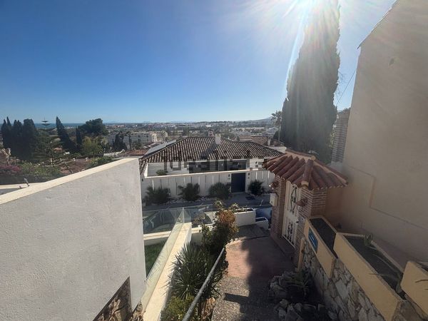 Terraced house in Calle Miguel de Unamuno, 43, Las Brisas, Marbella — image 5