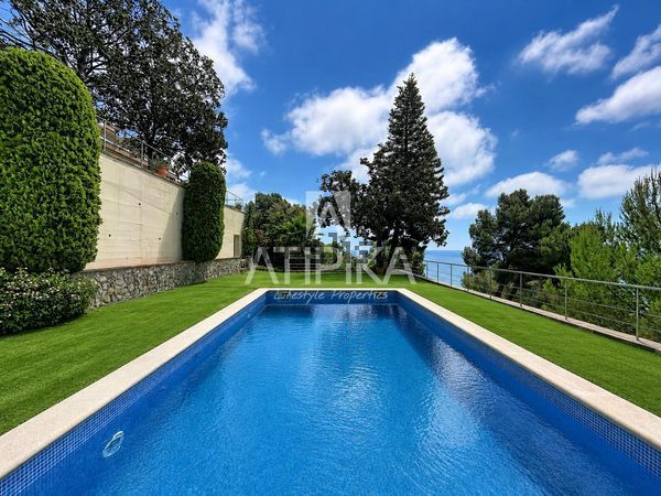 6-bedroom freehold villa in Blanes — photo 2 of 5