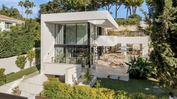 4-bedroom freehold villa in Marbella — photo 3 of 5
