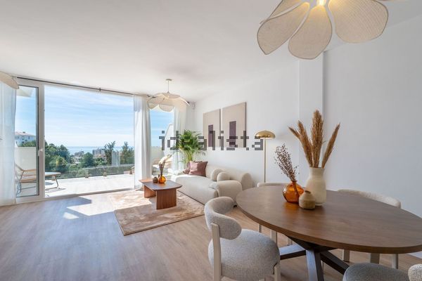3-bedroom freehold villa in Fuengirola — photo 1 of 5