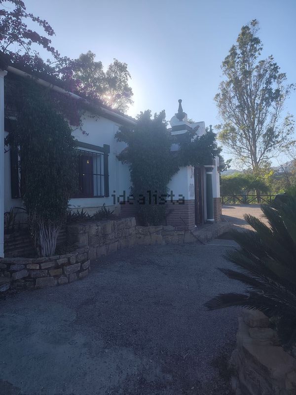 5-bedroom freehold villa in Marbella — photo 3 of 5