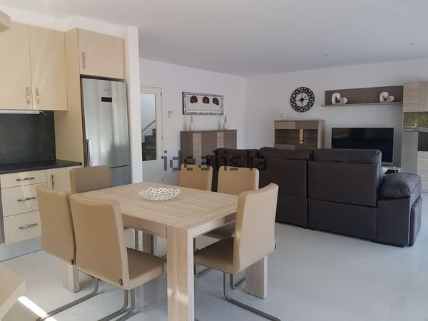4-bedroom freehold villa in Roses — photo 3 of 5