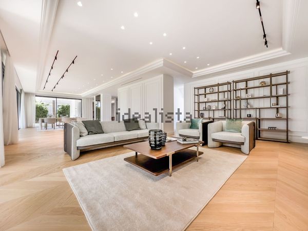Detached house in Calle Sierra Bermeja, 19, Lomas de Marbella Club, Marbella — image 5