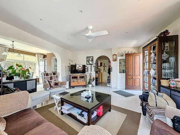 4-bedroom freehold villa in Marbella — photo 4 of 5