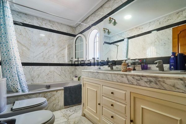 5-bedroom freehold villa in Fuengirola — photo 5 of 5