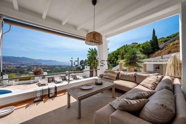 Country house in Avda Pescia - Ctra de Frigiliana, Nerja — image 3