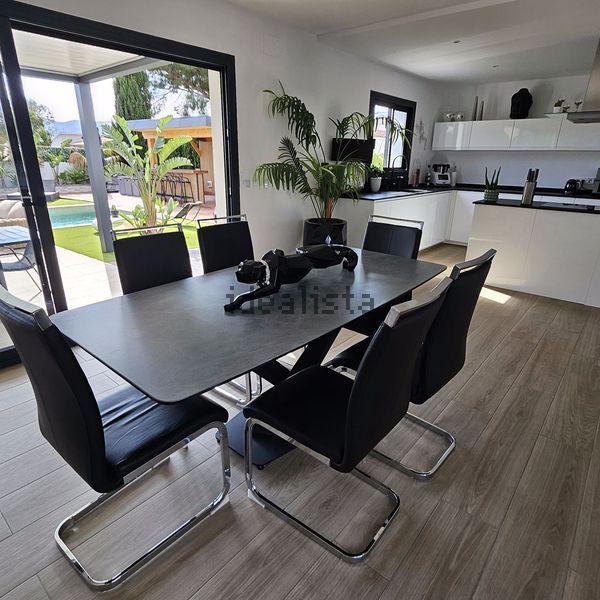 4-bedroom freehold villa in Roses — photo 3 of 5