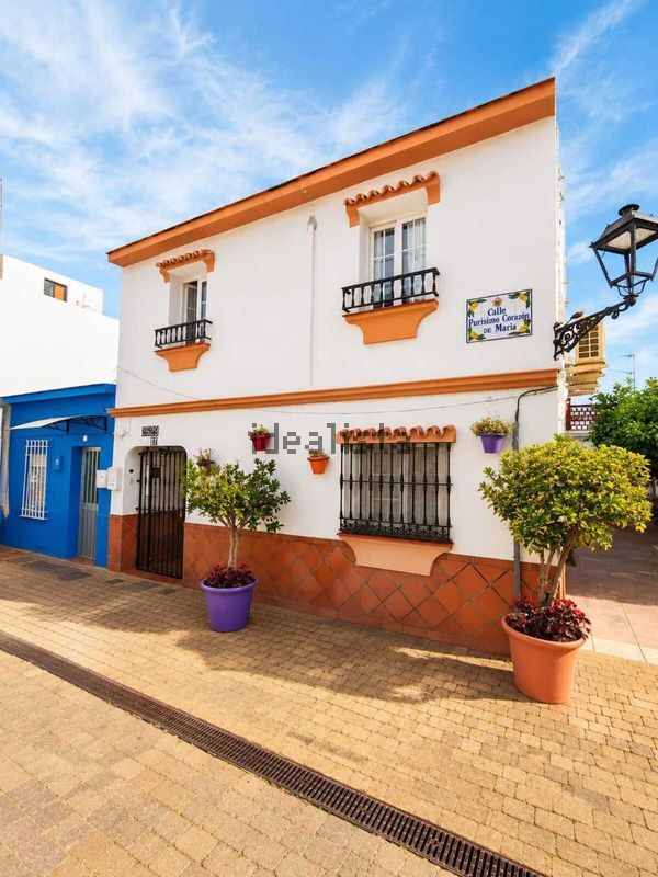 1-bedroom freehold villa in Estepona — photo 3 of 5