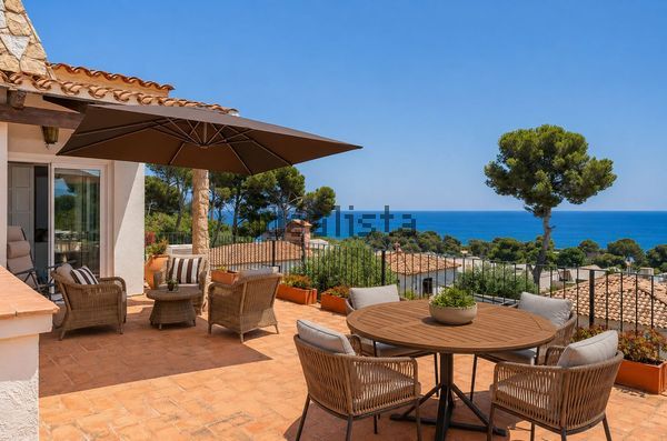 6-bedroom freehold villa in Castell-Platja d'Aro — photo 1 of 5