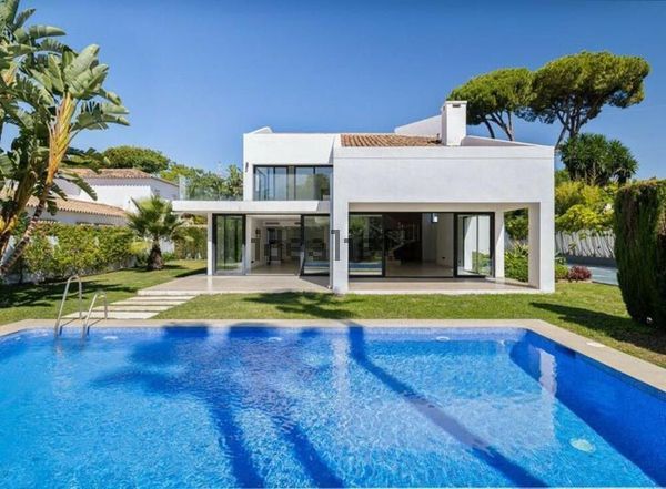 4-bedroom freehold villa in Marbella — photo 2 of 5