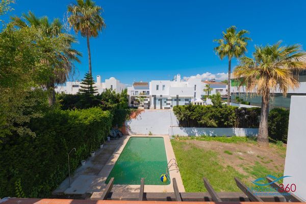 3-bedroom freehold villa in Marbella — photo 4 of 5