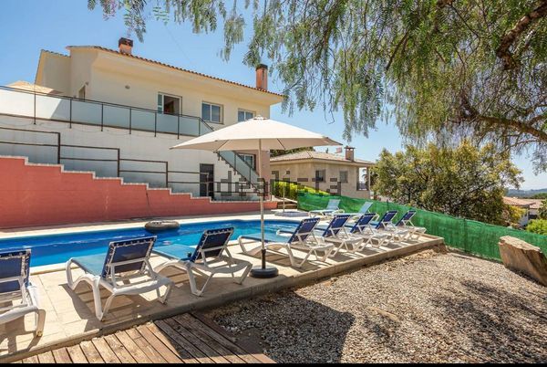 3-bedroom freehold villa in Lloret de Mar — photo 1 of 5
