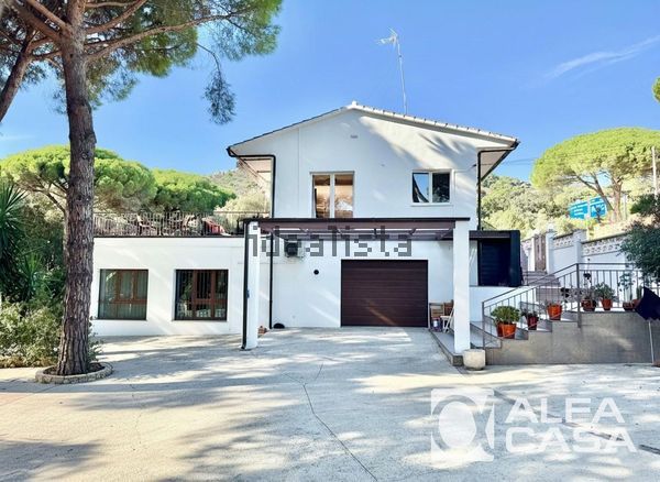 8-bedroom freehold villa in Castell-Platja d'Aro — photo 3 of 5