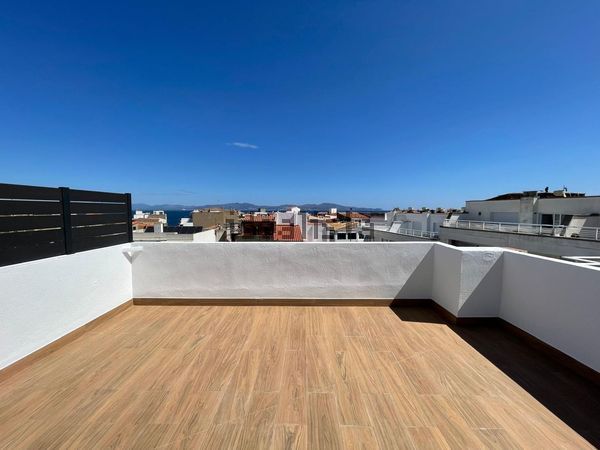 Semi-detached house in Calle del Sol, 3, Nucli Antic, L'Escala — image 3