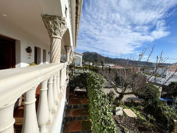 3-bedroom freehold villa in Roses — photo 5 of 5