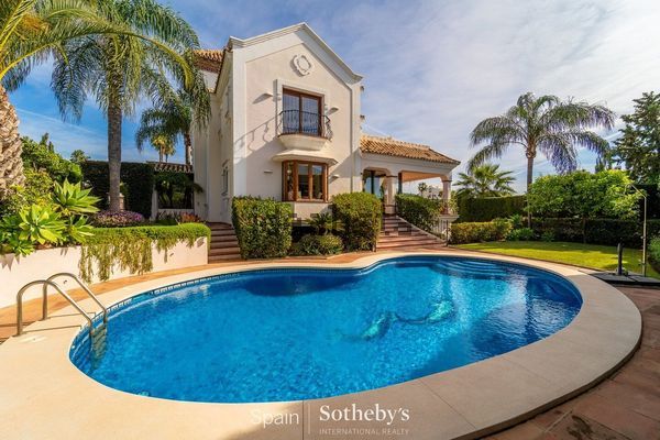 4-bedroom freehold villa in Estepona — photo 4 of 5