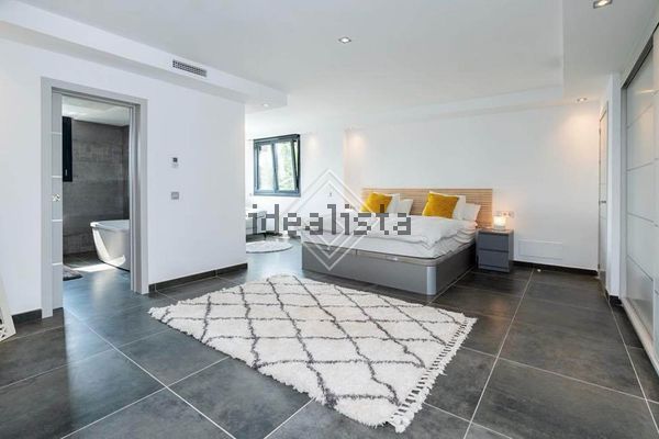 Detached house in Calle Bruselas 32-d, Las Brisas, Marbella — image 5