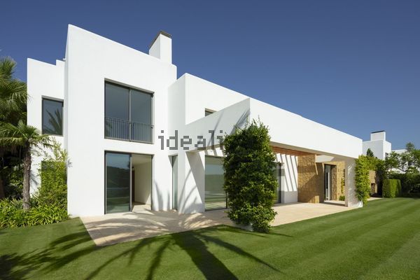 5-bedroom freehold villa in Casares — photo 5 of 5