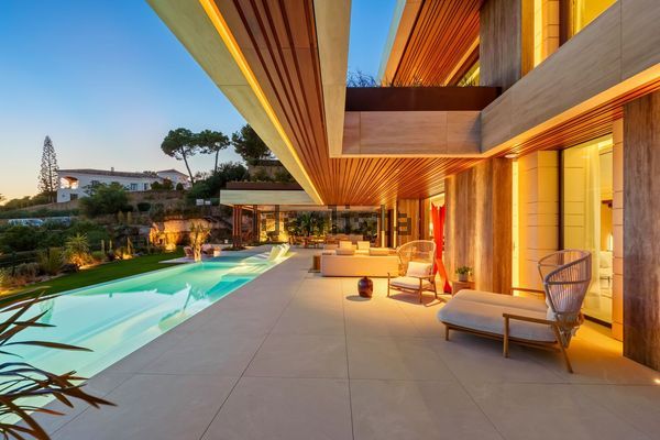 6-bedroom freehold villa in Benahavís — photo 2 of 5
