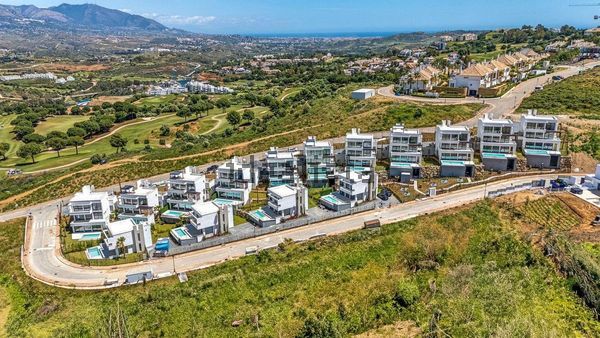 Detached house in Calle Mirador del Golf, 1, La Cala Golf - Lagar Martell, Mijas — image 3