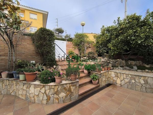 4-bedroom freehold villa in Lloret de Mar — photo 4 of 5