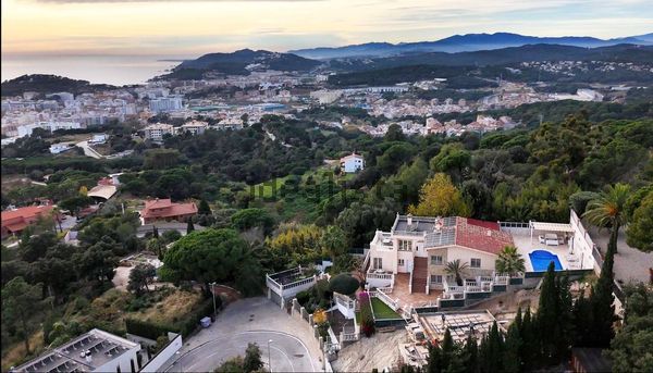 Detached house in Calle Margarida Xirgu, 15, Roca Grossa, Lloret de Mar — image 5