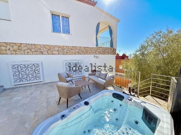 Detached house in Calle de Mercè Rodoreda, Port Esportiu - Puig Rom - Canyelles, Roses — image 5