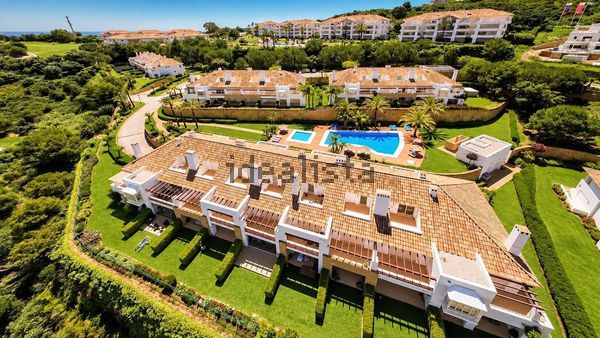 3-bedroom freehold villa in Mijas — photo 1 of 5