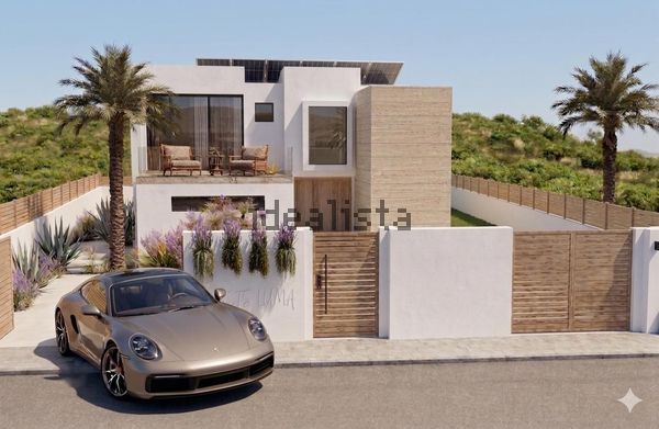 4-bedroom freehold villa in Casares — photo 2 of 5