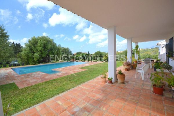 4-bedroom freehold villa in Marbella — photo 2 of 5