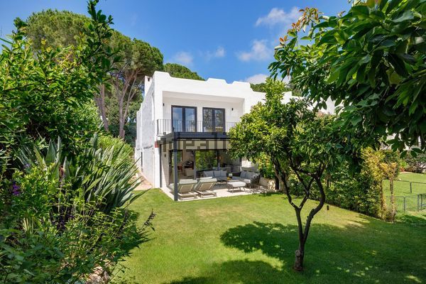 3-bedroom freehold villa in Marbella — photo 2 of 5