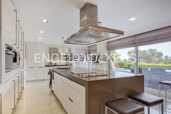 4-bedroom freehold villa in Blanes — photo 5 of 5