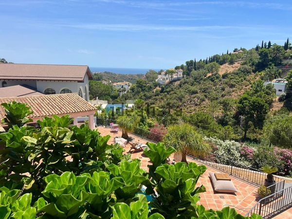 4-bedroom freehold villa in Benahavís — photo 5 of 5