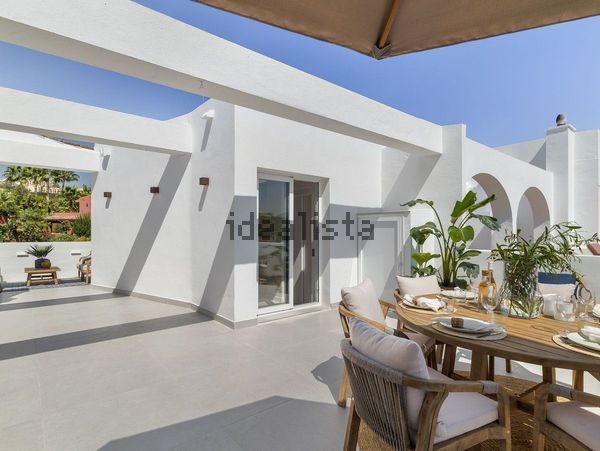 Terraced house in Avenida Tomás Pascual, La Quinta, Benahavís — image 3