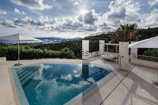 4-bedroom freehold villa in Calvià — photo 3 of 5