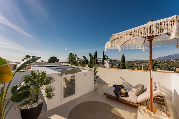 4-bedroom freehold villa in Marbella — photo 1 of 5